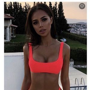 ✨BNWT White Fox Flamingo Bikini Top✨